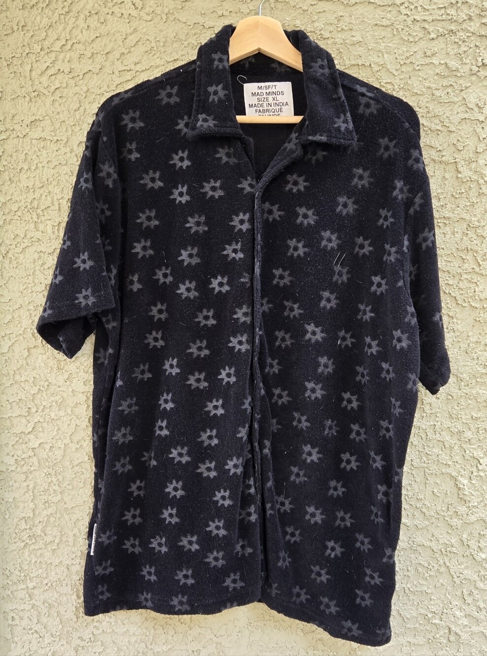 M/SF/T Men's Black Short-Sleeve Button Shirt with Subtle Star Pattern